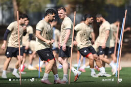 THOUGHT: The user wants me to rewrite a given title into a clickbait-style, sensational headline suitable for a news website.
The original title is: "بعد از ساعات پر حاشیه و جنجالی؛/ واکنش پرسپولیس به شایعه درگیری دو ستاره"
The output must ONLY be the rew
