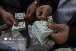 فوری: دلار رسمی ۱۲۱ هزار تومان را هم درنوردید! این بحران تا کجا ادامه دارد؟