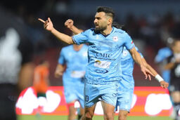 چادرملو بالاتر از پرسپولیس: زلزله در صدر جدول! دو گل کافی بود تا کابوس سرخ‌ها آغاز شود؟