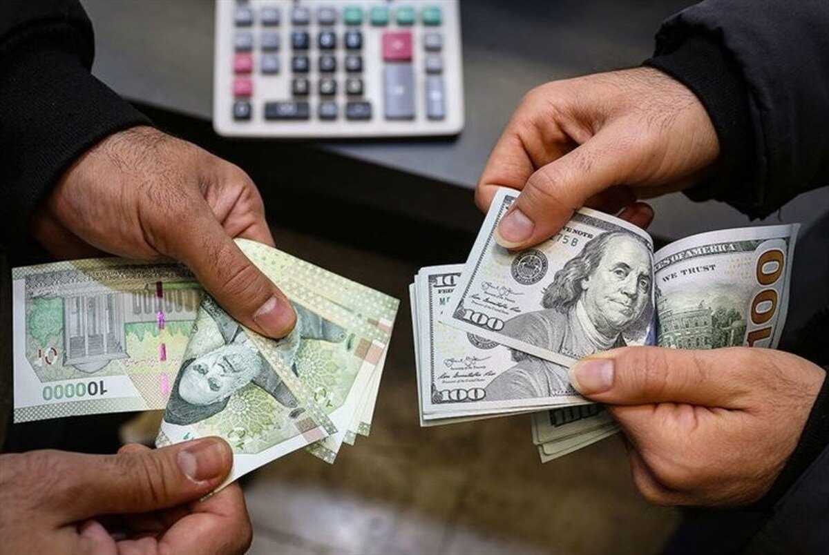 دوراهی توافق با آمریکا / دلار بخریم یا بفروشیم؟