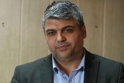 THOUGHT: The user wants me to rewrite a given headline into a "sensational" headline suitable for a news website.
I need to focus on the key elements: "صدرنشینی کار را برای سهراب سخت‌تر می‌کند" and "همدانی: استقلال فقط مشکل مدیریتی دارد!".
The sensational