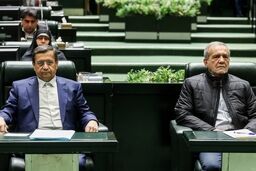 زلزله در بانک مرکزی: حکم غافلگیرکننده پزشکیان برای همتی!