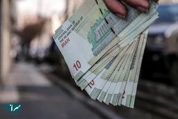 موج جدید بی‌ارزش شدن پول/ چگونه دلارهای نفتی، قاتل ارزش ریال شدند؟