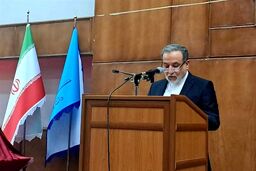 عراقچی: مذاکره، چکمه قدرت است نه واکس آن!