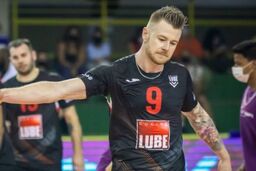 افشاگری تکان‌دهنده FIVB: ۲۰ مدل موی باورنکردنی زایتسف، سوپراستار والیبال که هیچ‌کس از آن خبر نداشت!