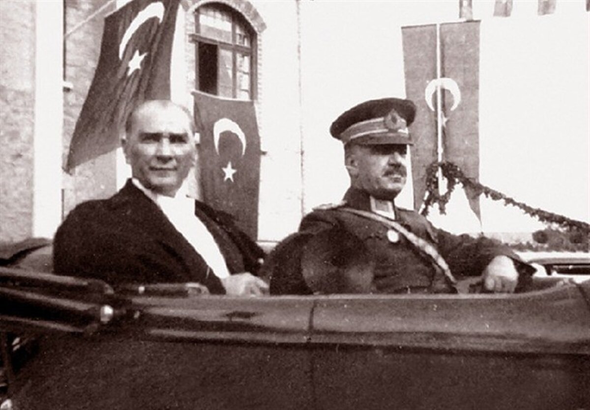 دموکراسی ترکیه در 102 سالگی: سکوت مرگبار تحلیلگران ترک!