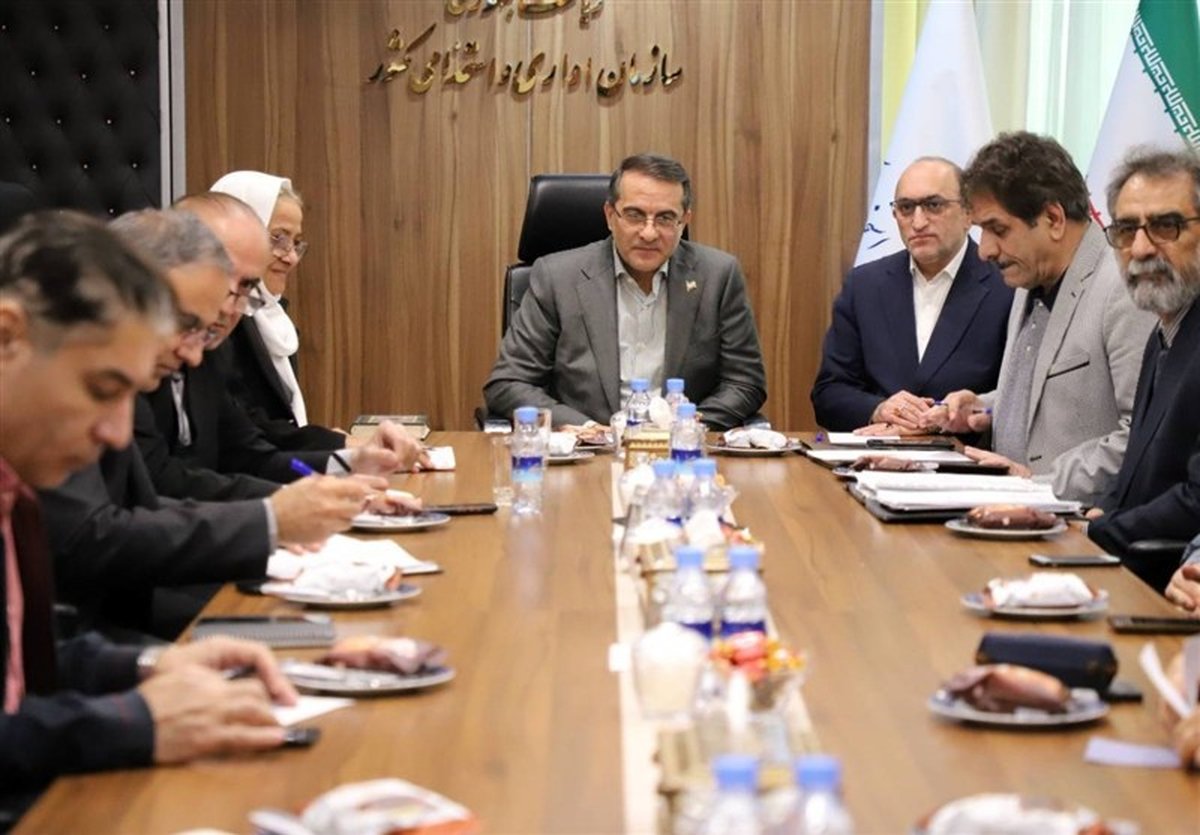 افشاگری پشت پرده: دولت حقوق بازنشستگان را بالا می‌کشد؟/ جزئیات اصلاح ماده ۱۰۰ از زبان خودشان!