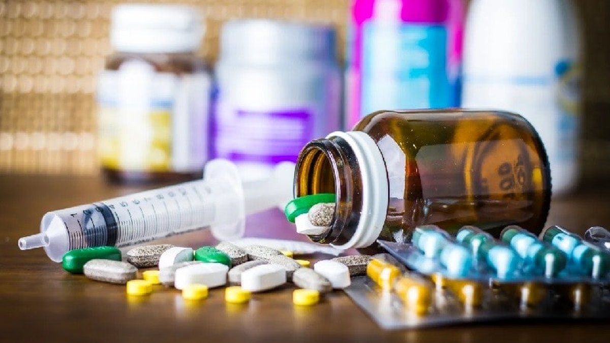 افزایش ۶۵ درصدی هزینه دارو و درمان / آقای وزیر در خواب خوش است؟