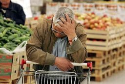 تفاوت وحشتناک آمارهای اقتصاد دستوری و بازار / سفره مردم را ببینید