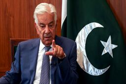 وزیر دفاع پاکستان: در جنگ هستیم؛ گفتگو با طالبان پایان یافت! 
