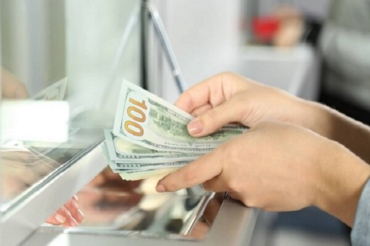 انفجار قیمت دلار دولتی: ۱۲۴ هزار تومان، مرز جدیدی از بحران!