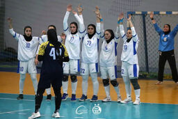 شوک در لیگ هندبال زنان: استقلال در خانه سقوط کرد، صدرنشین‌ها جدول را به آتش کشیدند