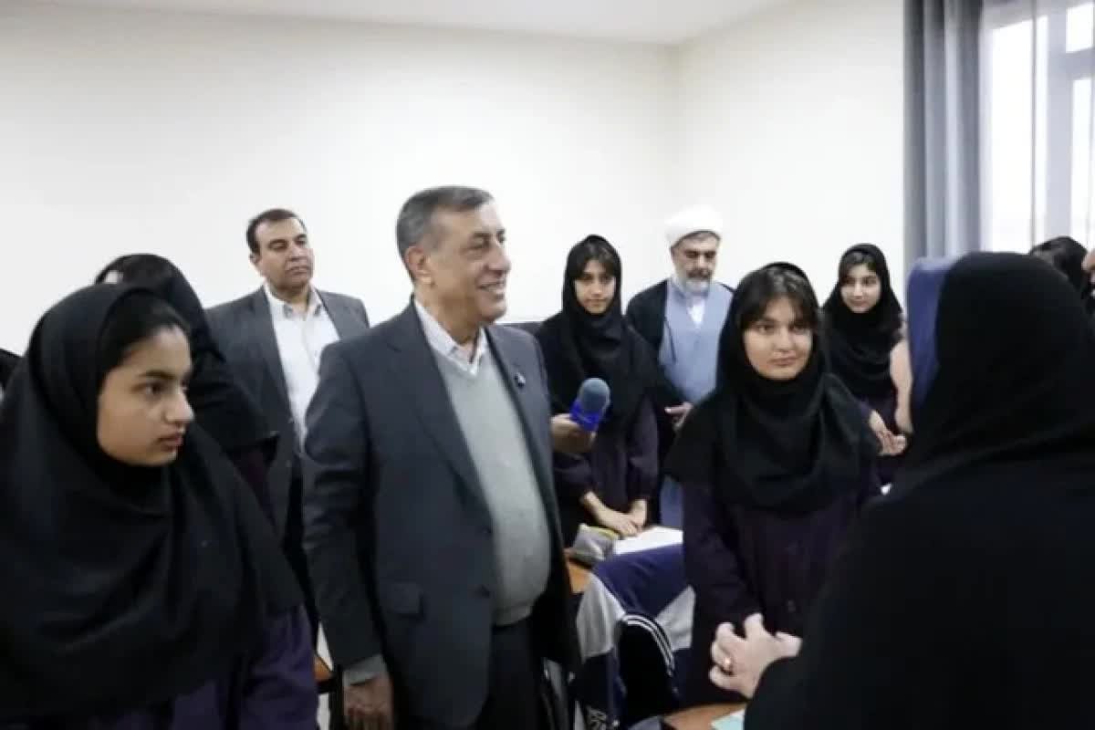 شوک بزرگ در انتظار مدارس: دولت، هوشمندسازی را اولویت اصلی خود اعلام کرد!