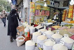معمای گرانی خرما: فراوانی بی‌سابقه، قیمت‌های نجومی! چه کسی سود می‌برد؟