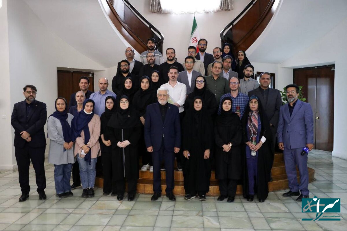 اگر شرایط مناسب باشد می‌توان باعزت مذاکرات مستقیم انجام شود