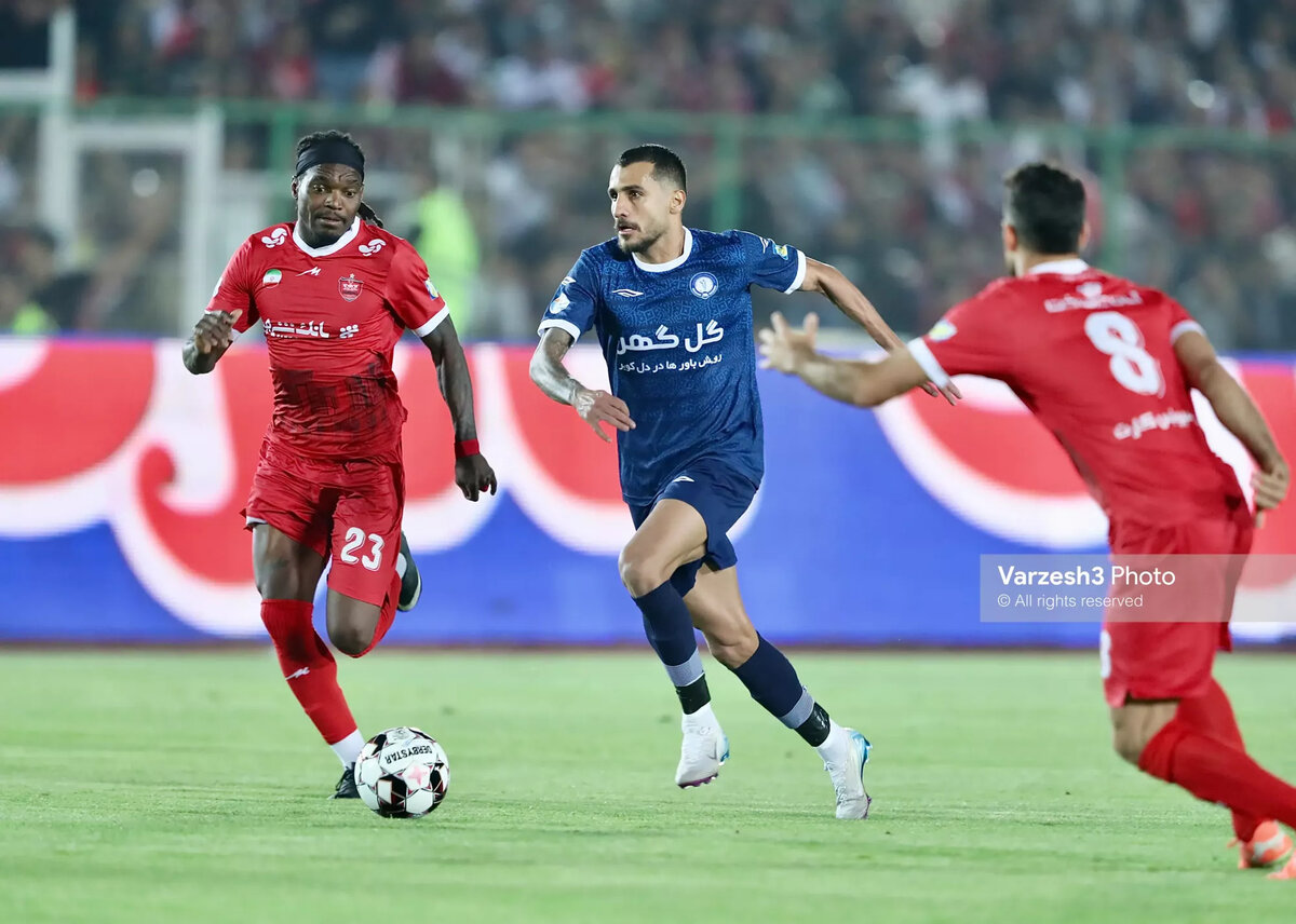 شوک و جنجال تازه: گل‌گهر - پرسپولیس پشت درهای بسته برگزار می‌شود!