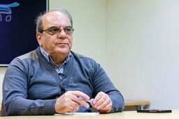 عباس عبدی به پزشکیان: این نامه درباره بنزین است! 