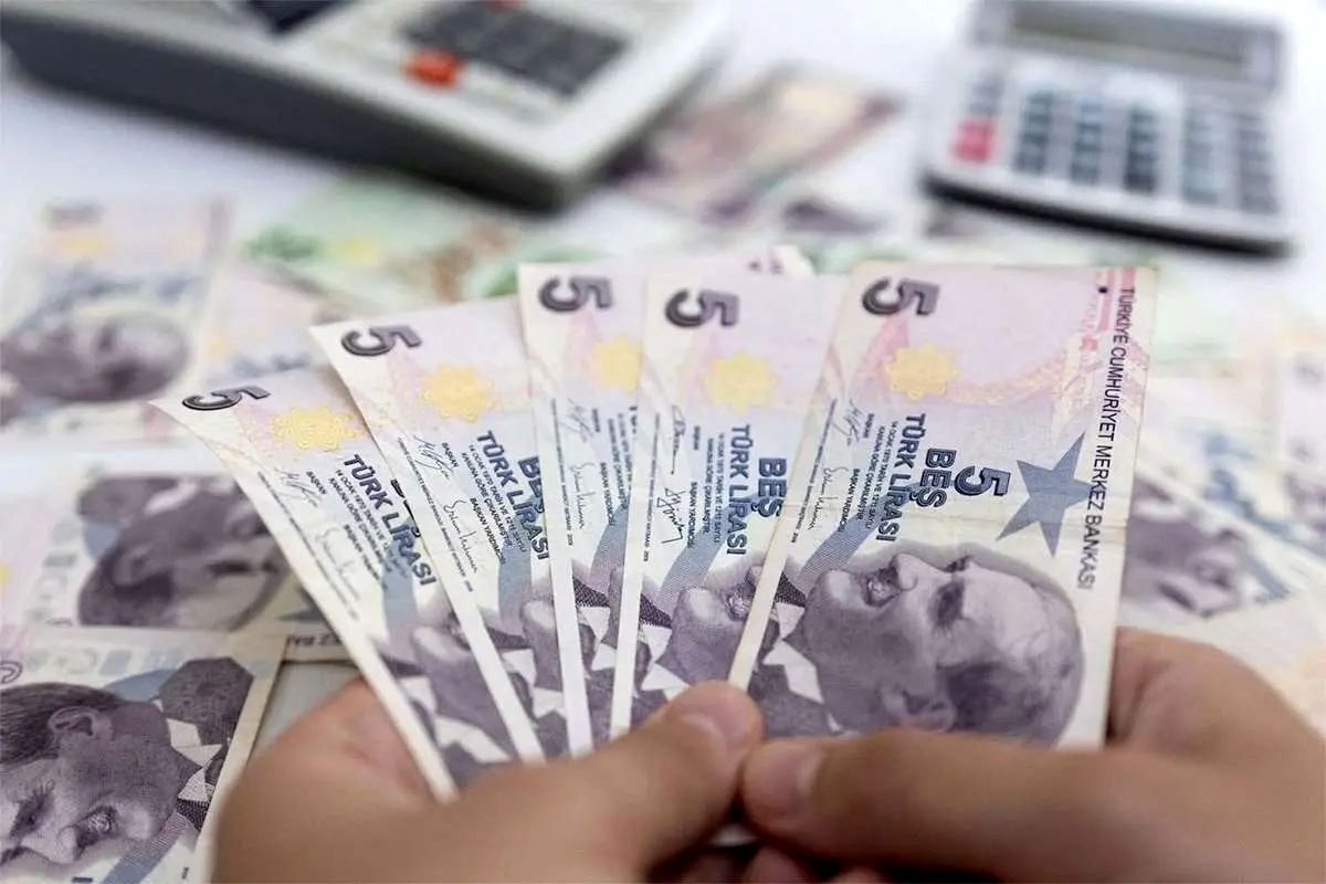 سقوط آزاد لیر؛ ضربه مهلک به اقتصاد در ۲۰ آبان ۱۴۰۴!