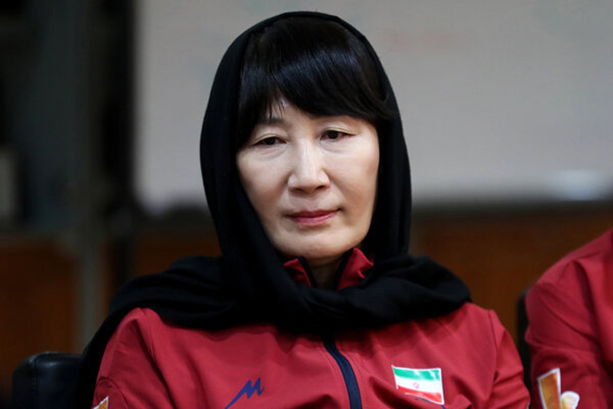 لی‌دوهی: ملی‌پوشان والیبال بانوان ایران در حد قهرمانی نیستند! 
