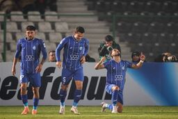 **برتری جنجالی استقلال مقابل الوصل: مصدومیت ستاره نامدار، آبی‌ها را در شوک فرو برد!**