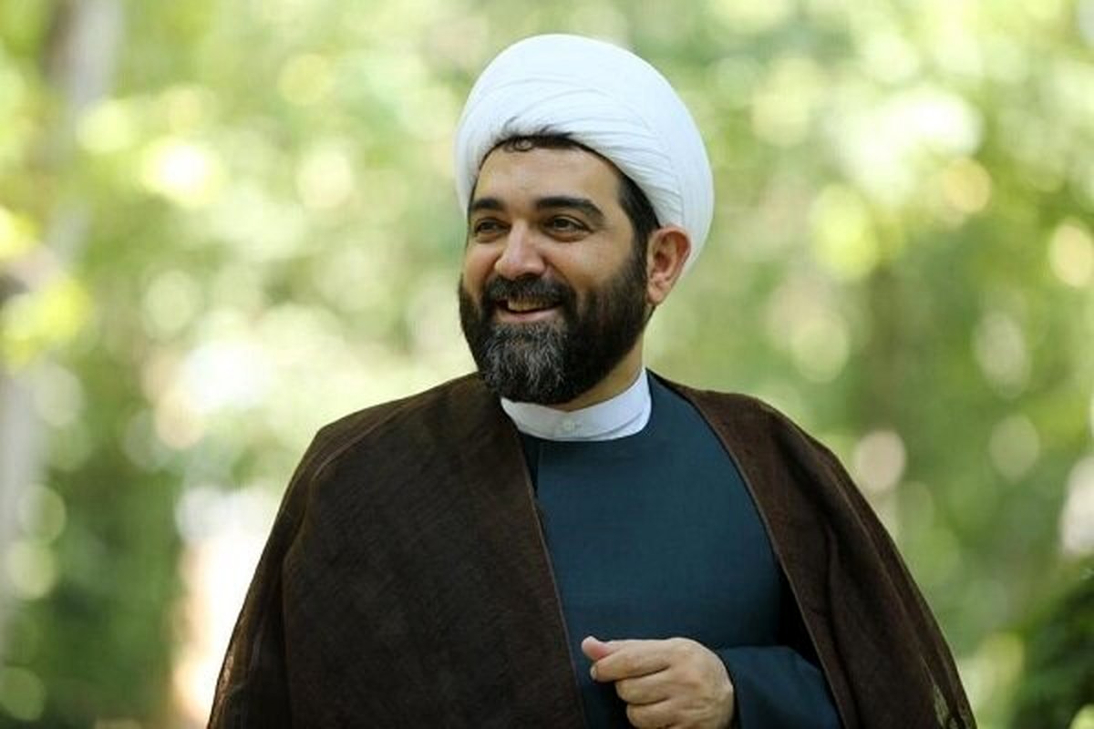نظر جالب یک روحانی روی آنتن زنده / پسر باید دیت اول را حساب کند! 