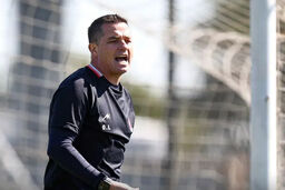 شوک در پرسپولیس: فریادهای "جنگ روانی" اوسمار بر سر "همزاد" ناشناس! آیا اوسمار رفتنی است؟