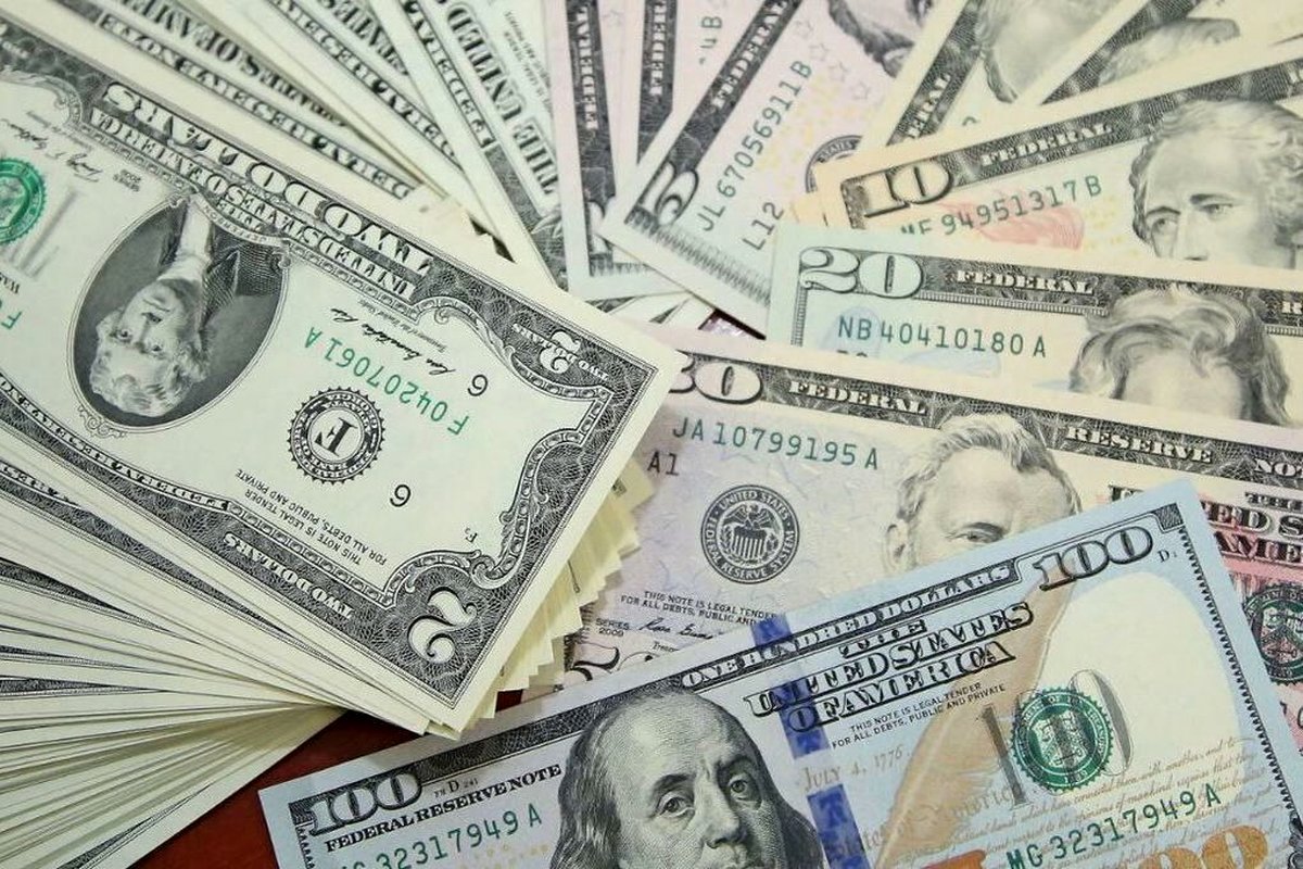 شوک بزرگ دلار در ۸ بهمن ۱۴۰۴: آیا قیمت‌ها از کنترل خارج شد؟