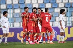 خطر بیخ گوش تیم مازیار: فولاد و مطهری برای سقوطش دندان تیز کردند!