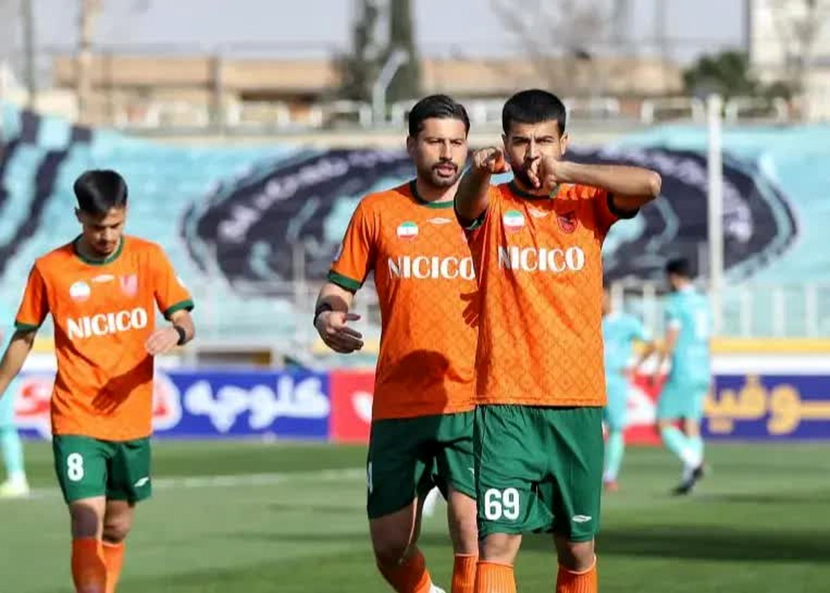 شوک به استقلالی‌ها: جباری با کراس جنجالی، همه را به خط کرد! (عکس)