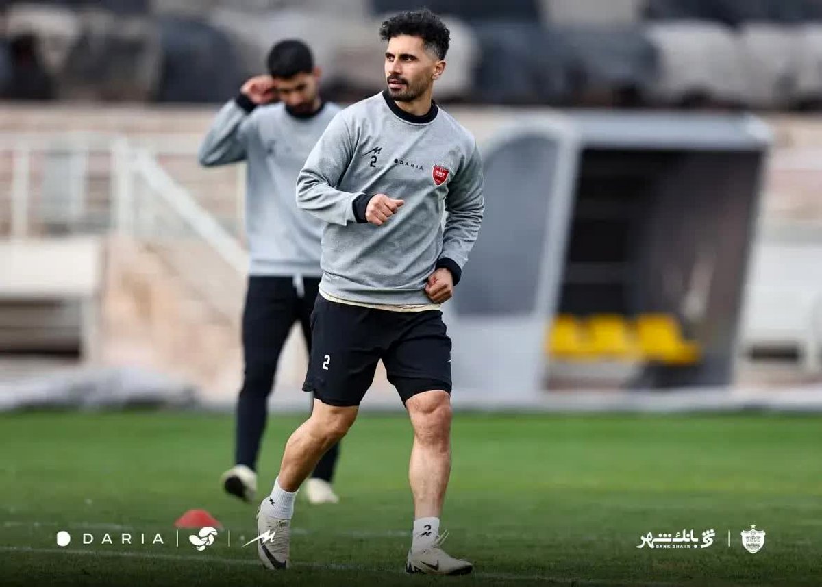 خبرفوری و جنجالی: عالیشاه بالاخره پا به توپ شد! (اولین عکس‌ها)