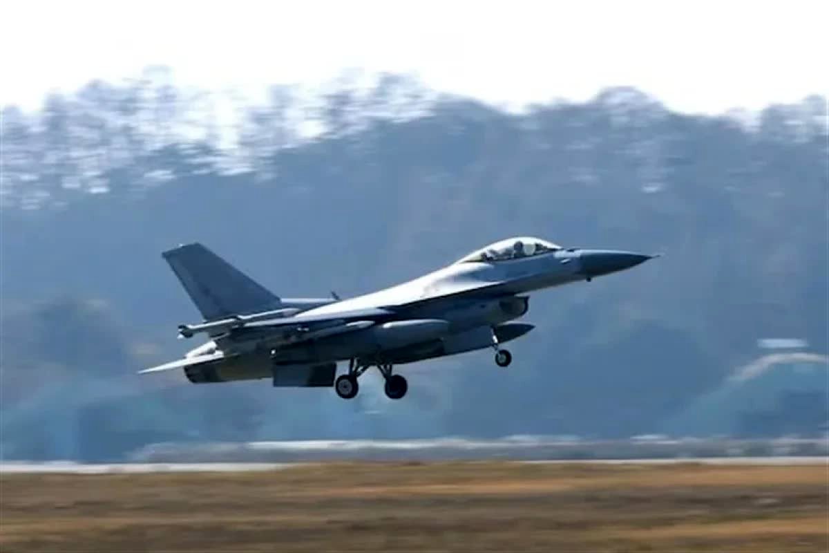 فاجعه هوایی کره جنوبی: F-16 جنگنده به کوه کوبید و در هم شکست!