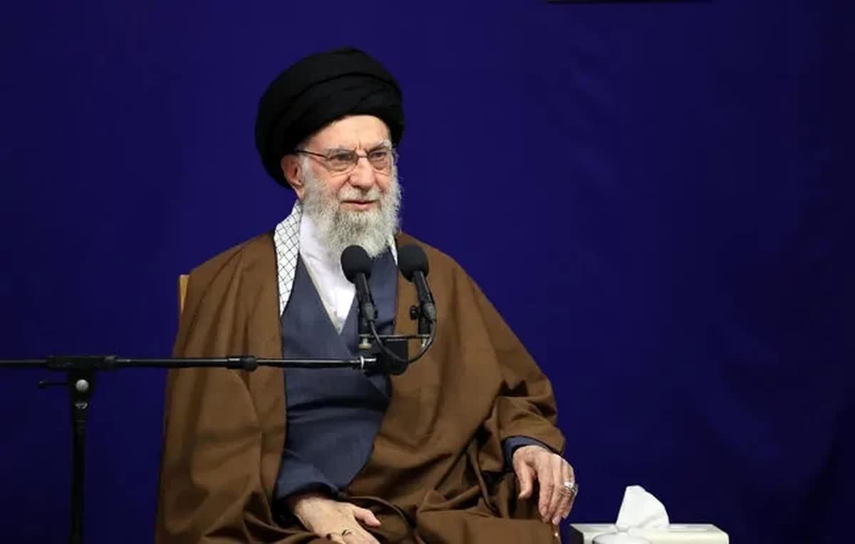 اخطار نهایی رهبر: گفتگو با معترض، برخورد قاطع با اغتشاشگران!